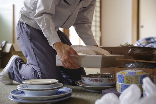 遺品整理を整理する様子